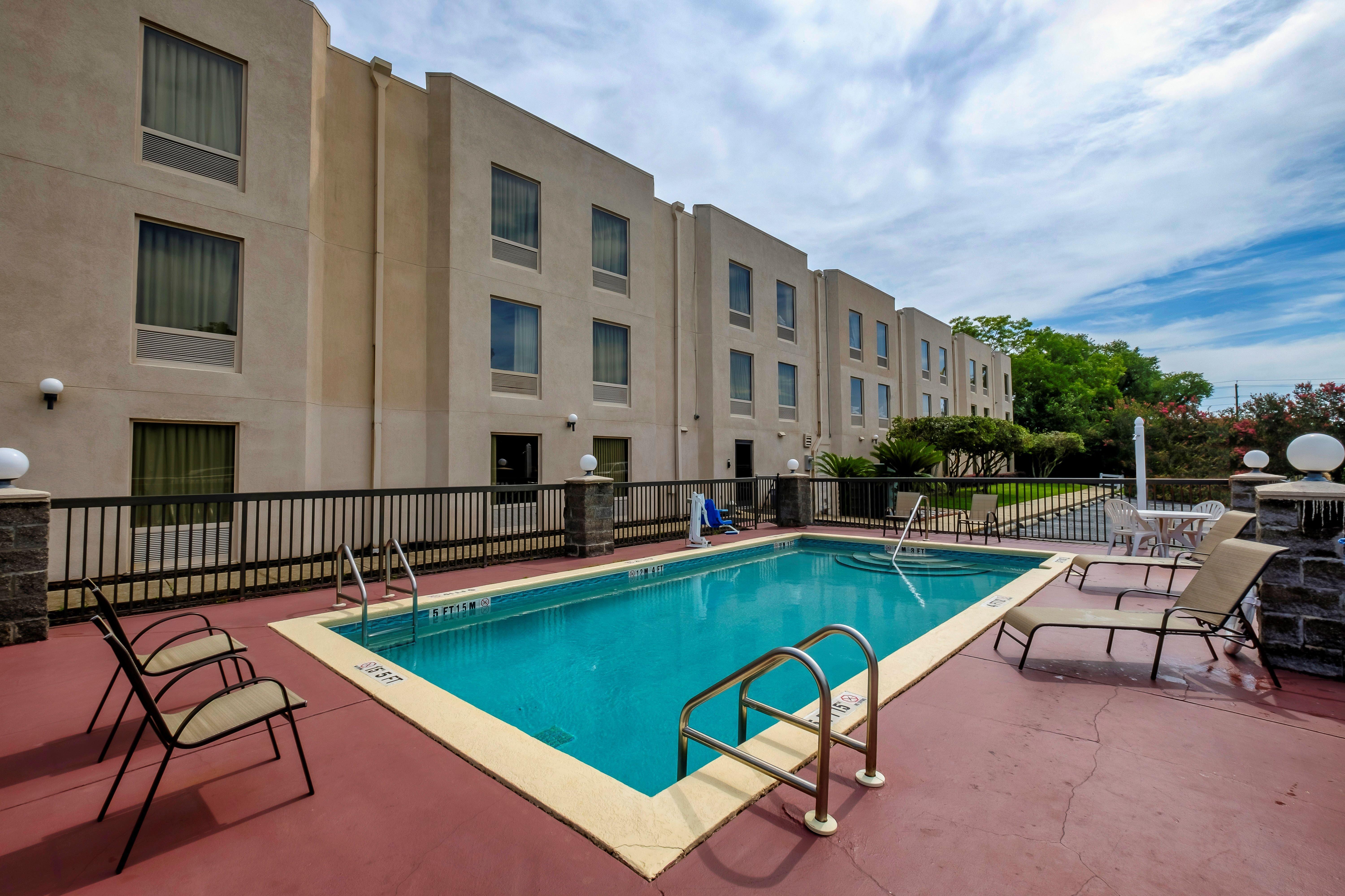 Red Roof Inn Pensacola Fairgrounds Buitenkant foto