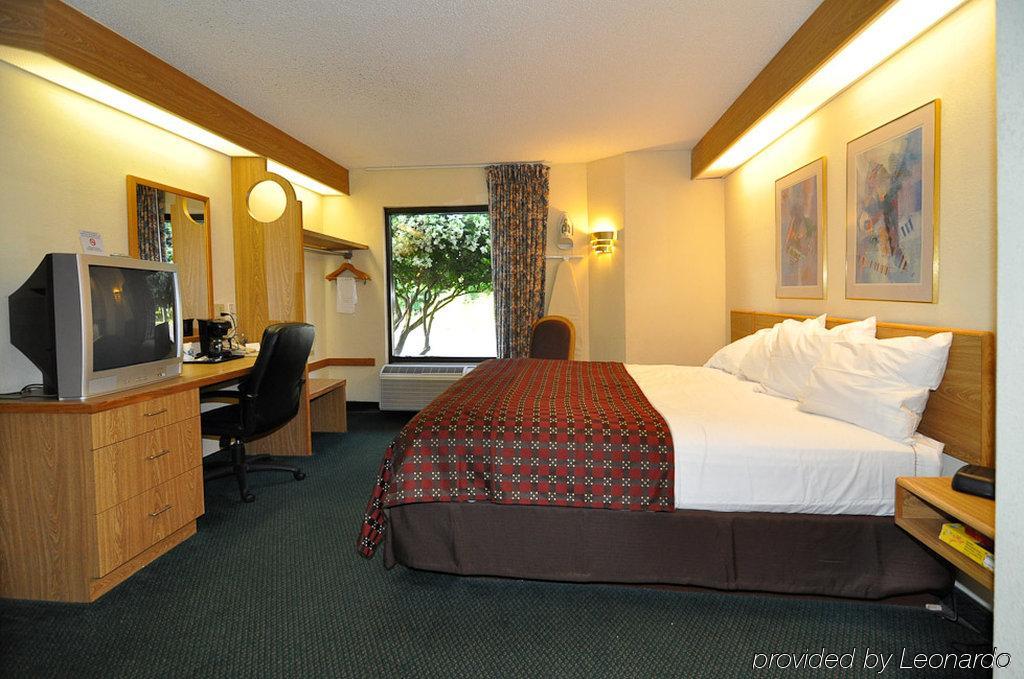 Red Roof Inn Pensacola Fairgrounds Kamer foto