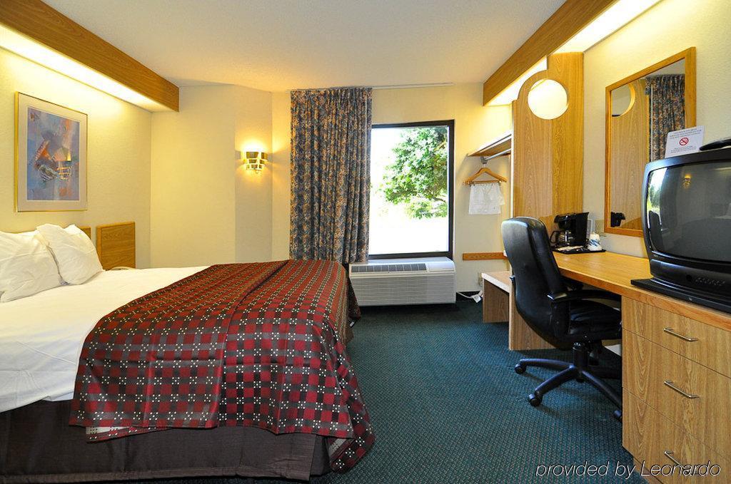 Red Roof Inn Pensacola Fairgrounds Kamer foto